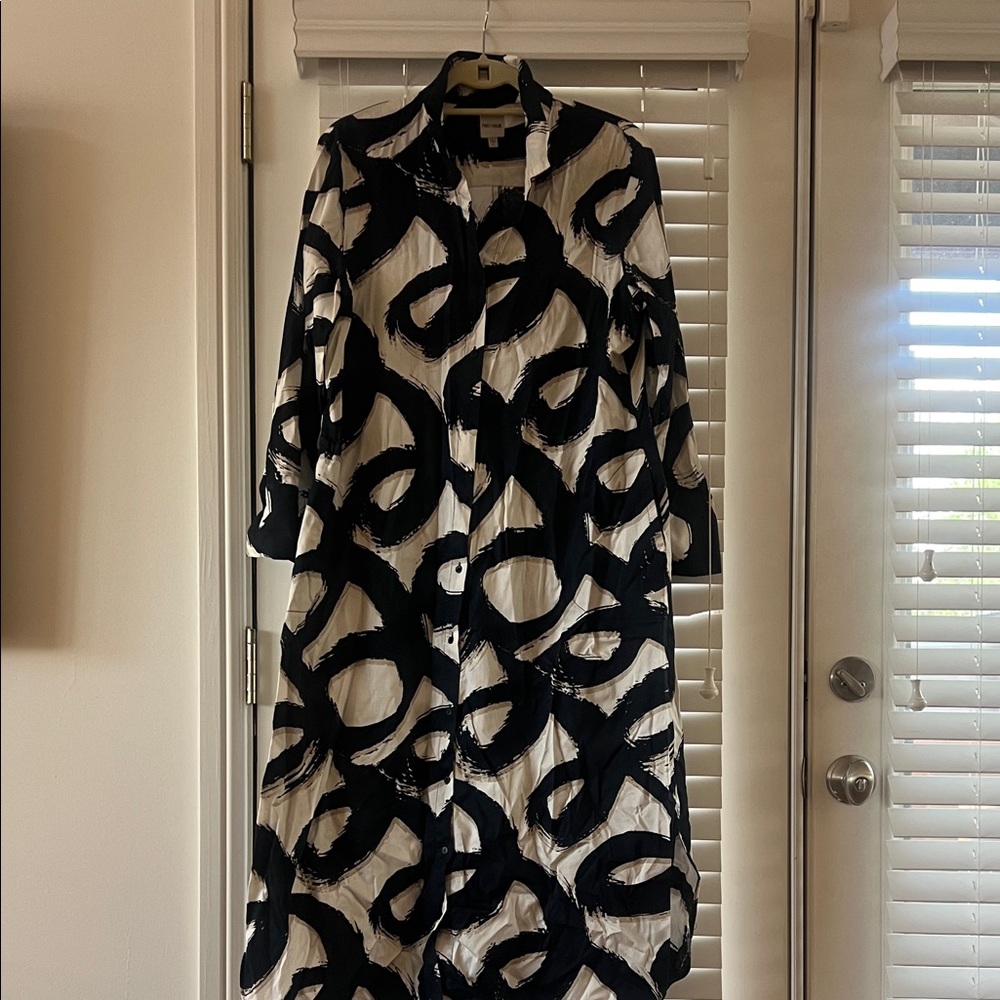 Black & White Abstract Button-Front Women's Dress